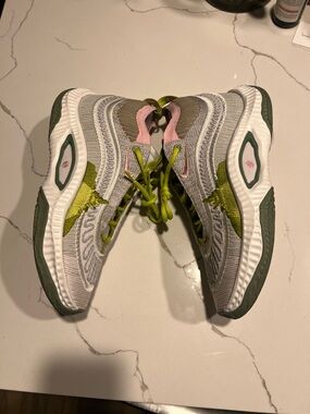 Nike Cosmic Unity 3 in the 'Bright Cactus' colorway